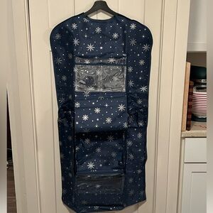 Hanging Gift Wrap Organizer Navy with Snowflake Pattern BNIB